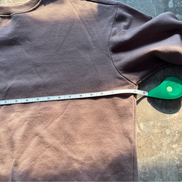 J.O&CO tan color crop top raw hem size medium - Picture 6 of 9